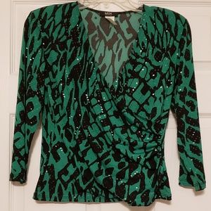 Sz PM green and black top